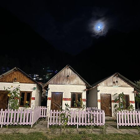 Himtrek Stay Kasol Esterno foto