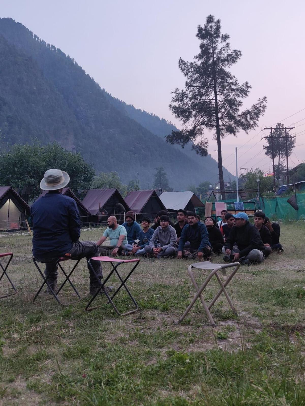 Himtrek Stay Kasol Esterno foto