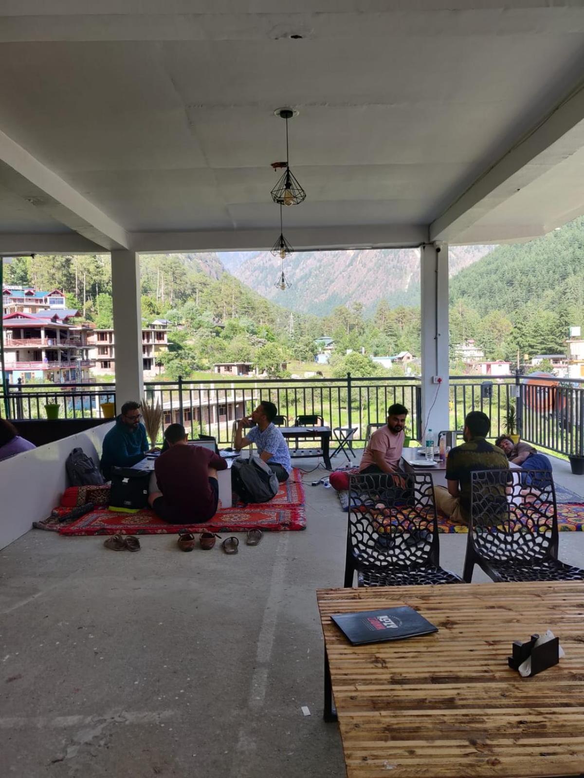 Himtrek Stay Kasol Esterno foto
