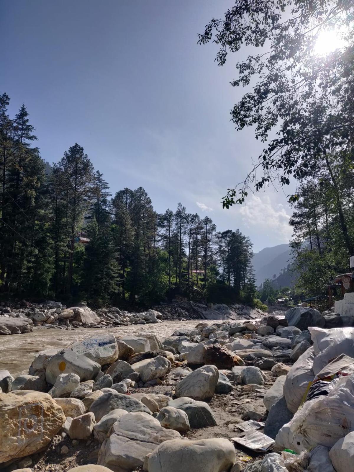 Himtrek Stay Kasol Esterno foto