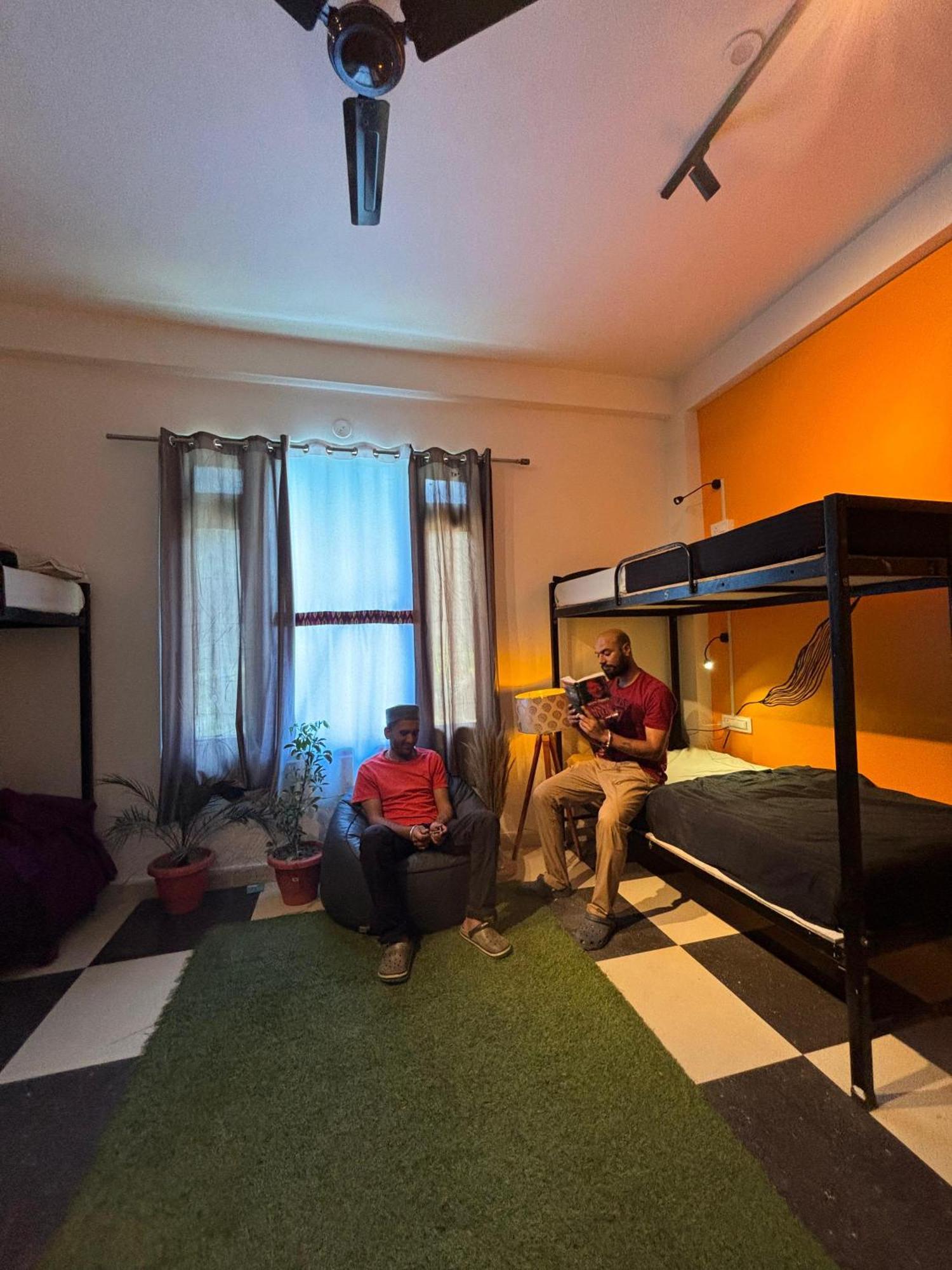 Himtrek Stay Kasol Esterno foto