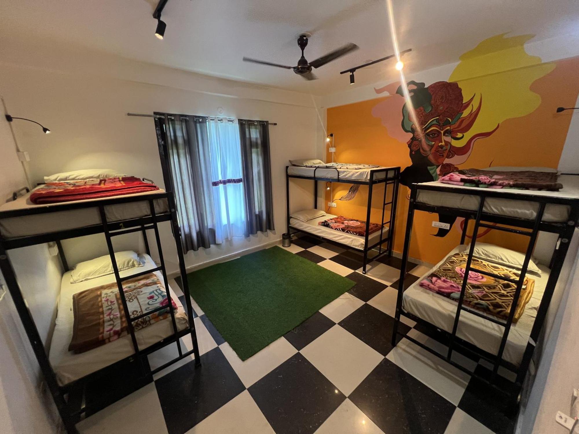 Himtrek Stay Kasol Esterno foto