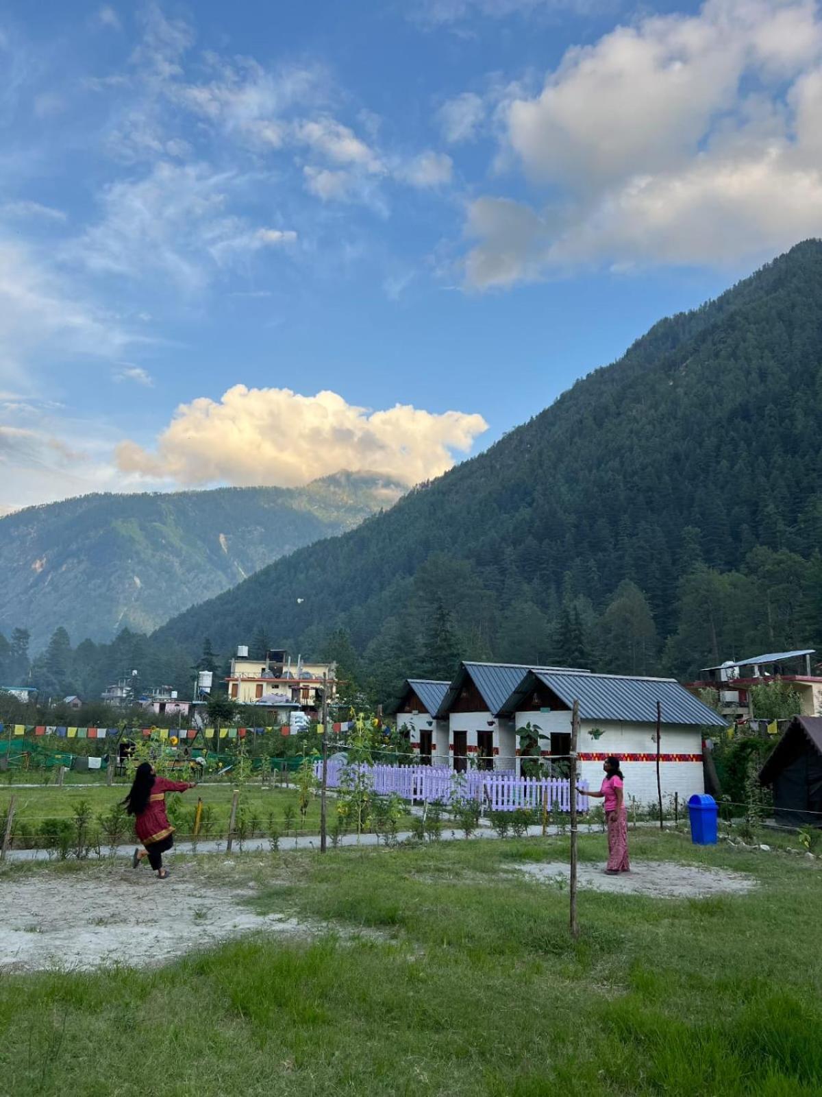 Himtrek Stay Kasol Esterno foto