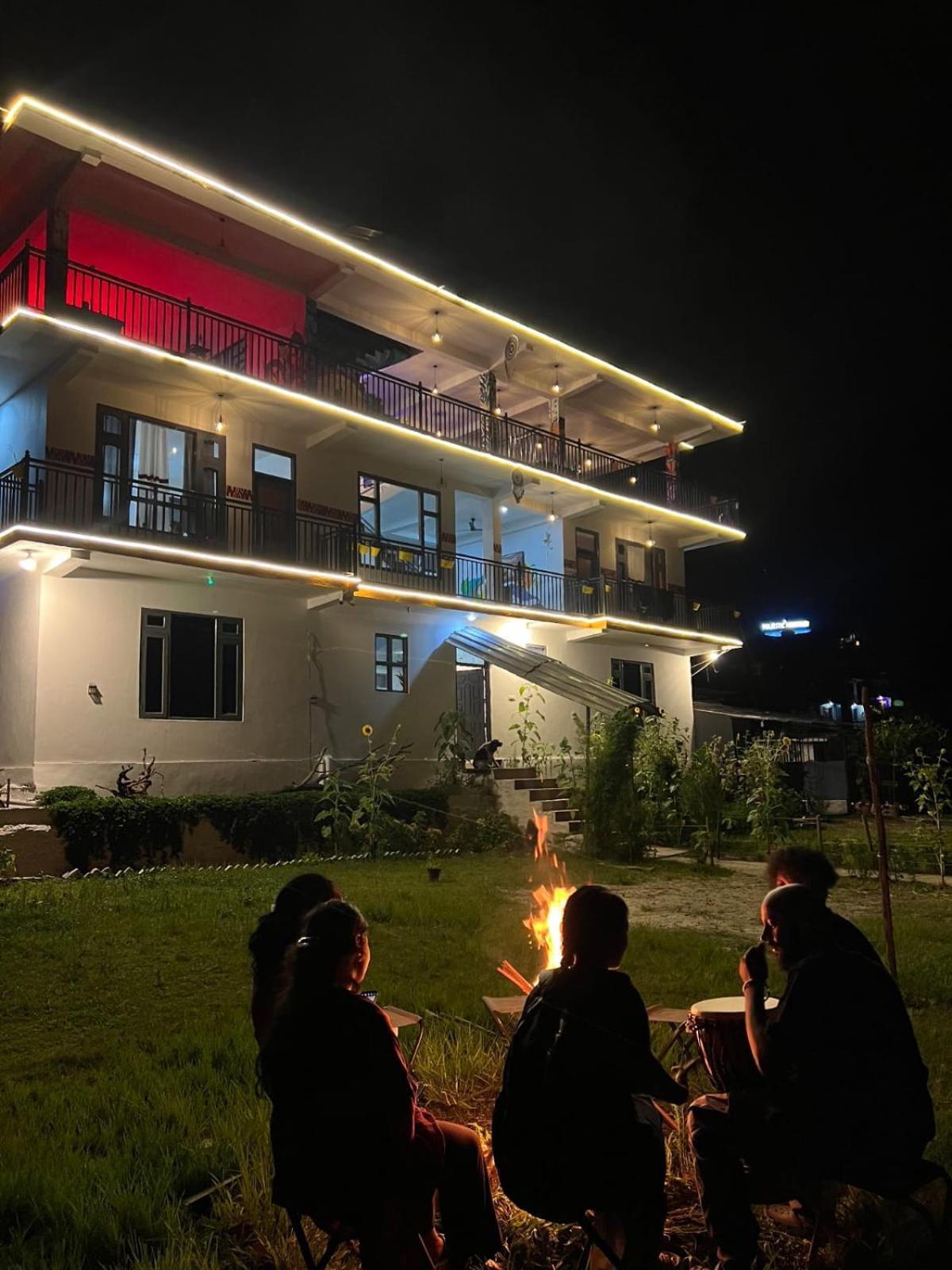 Himtrek Stay Kasol Esterno foto