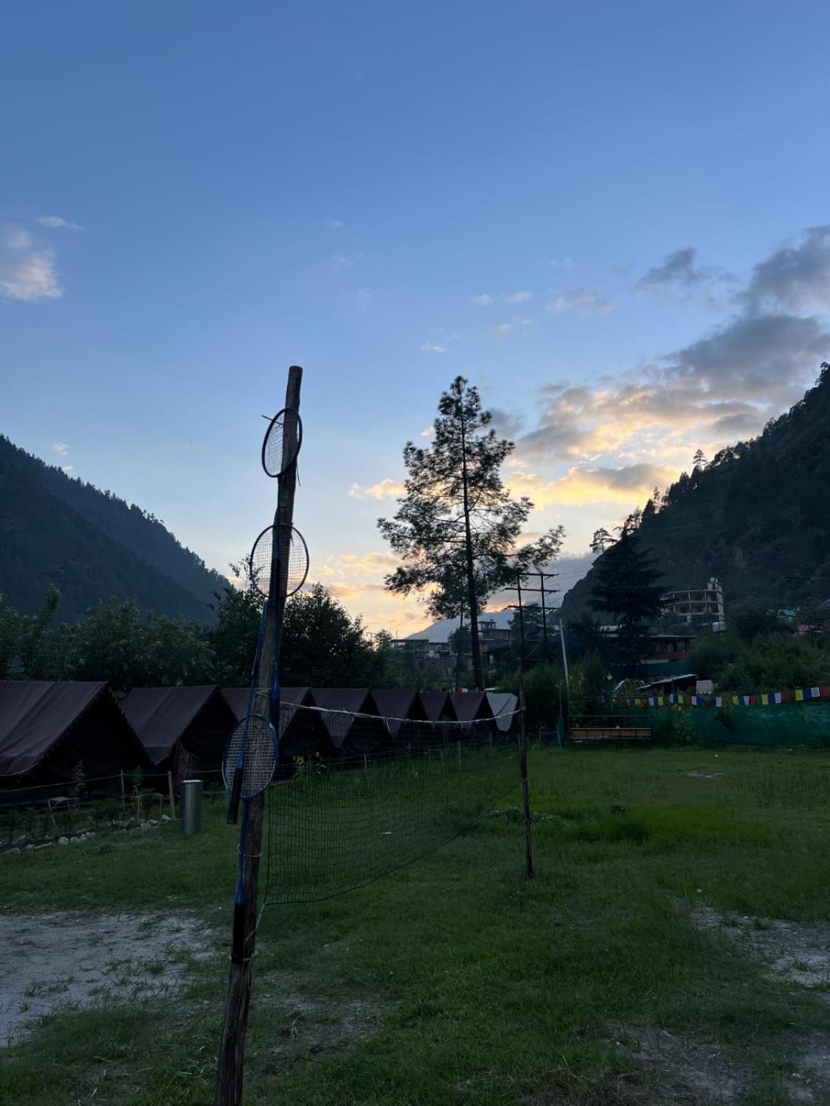 Himtrek Stay Kasol Esterno foto