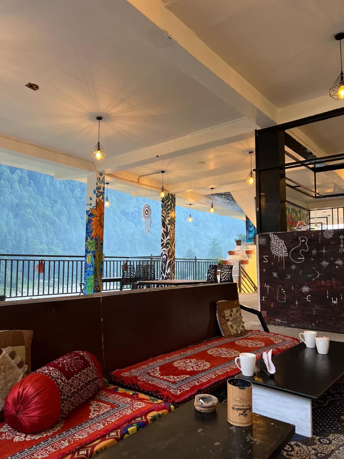 Himtrek Stay Kasol Esterno foto