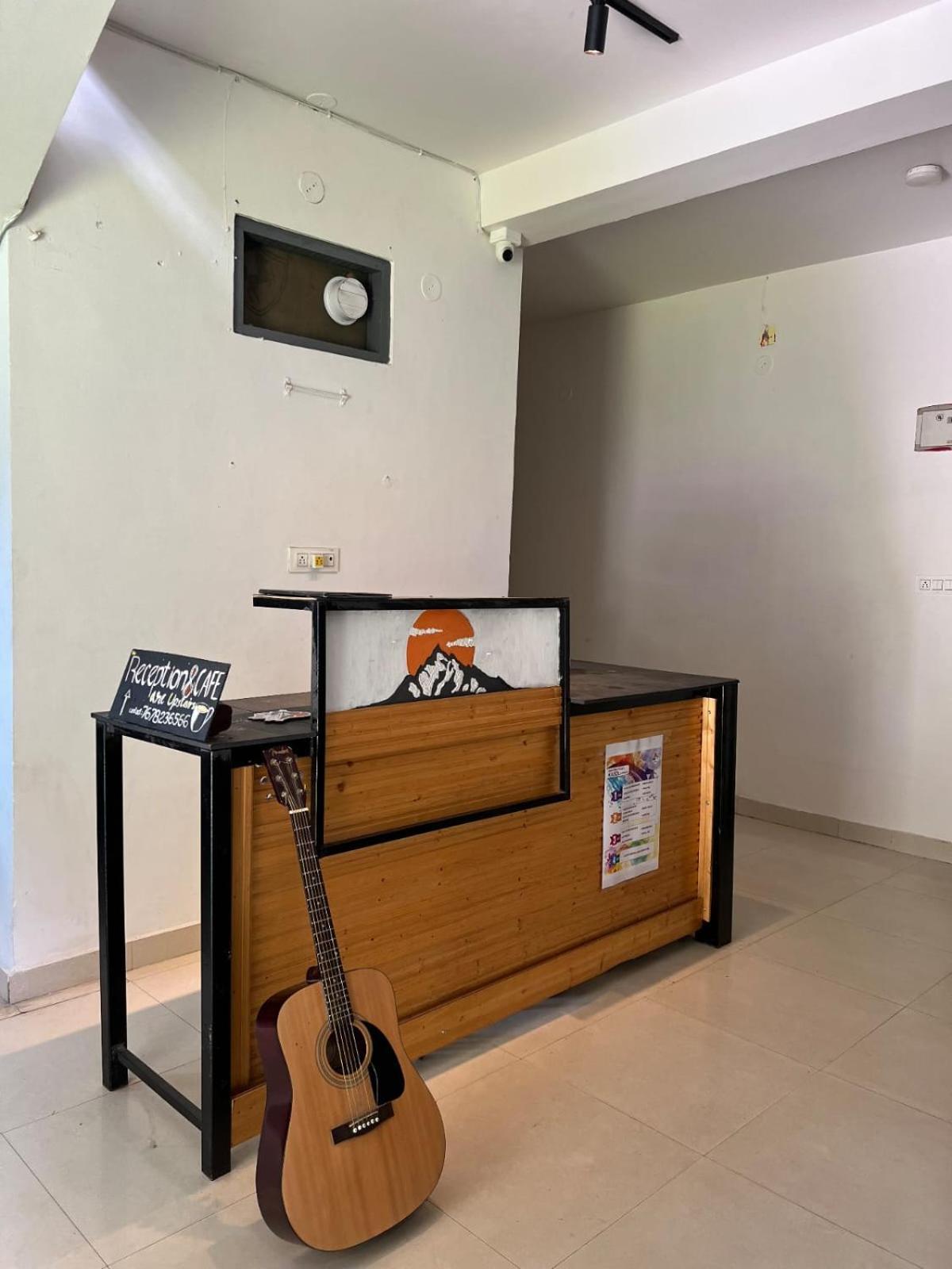 Himtrek Stay Kasol Esterno foto