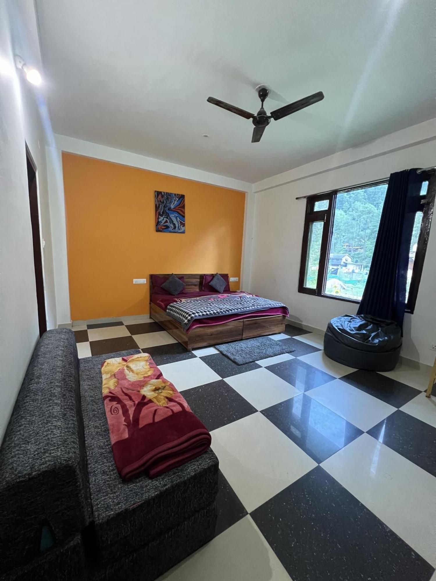 Himtrek Stay Kasol Esterno foto